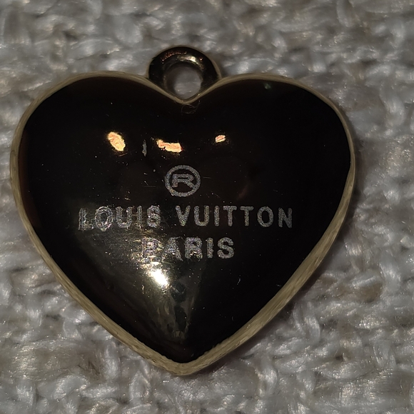Louis Vuitton Bijoux Sac Coeur Red Heart Charm - Picture 3 of 4